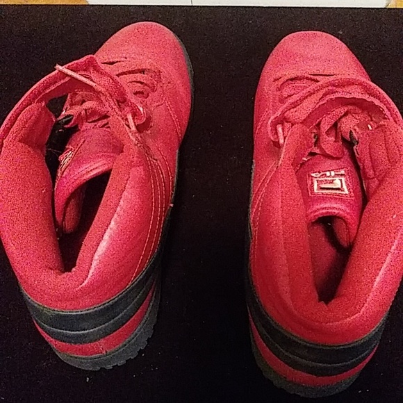 Nike Sneakers size 11.5 - Picture 2 of 3